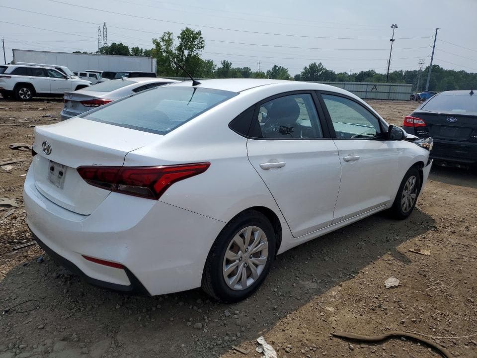 2018 HYUNDAI ACCENT SE 3