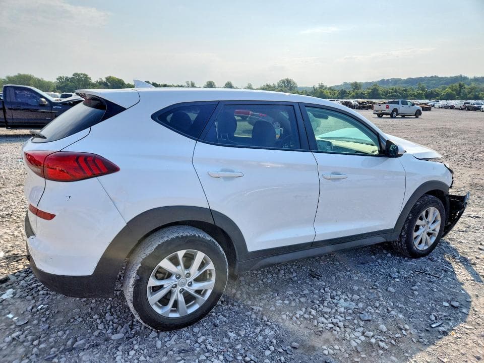2021 HYUNDAI TUCSON SE 3