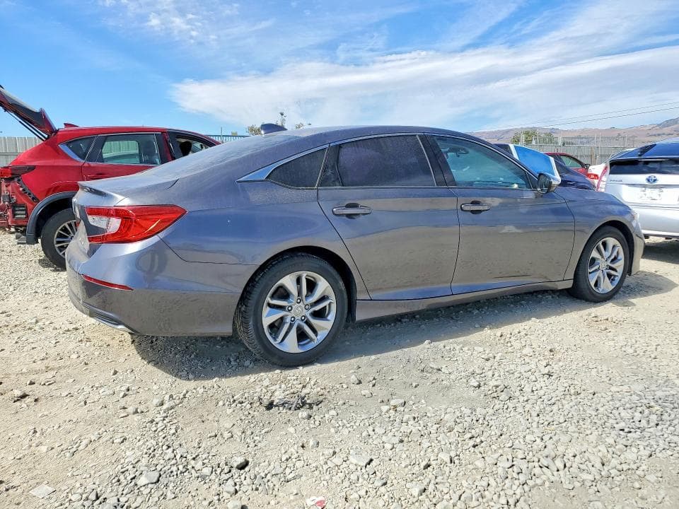 2018 HONDA ACCORD LX 3