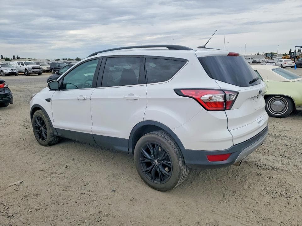 2017 FORD ESCAPE SE 2