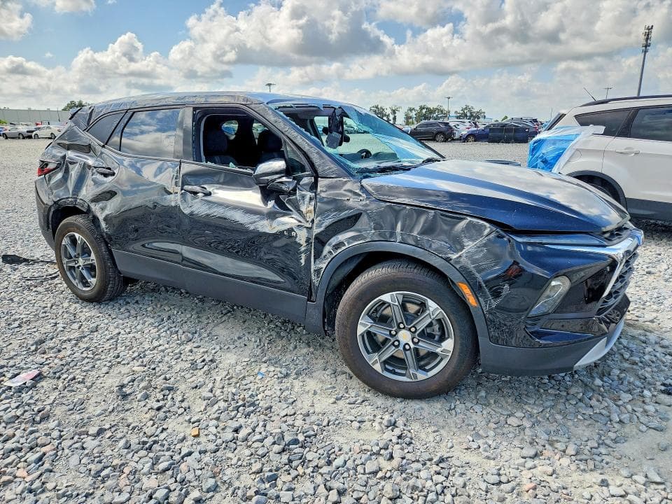 2023 CHEVROLET BLAZER 2LT 4