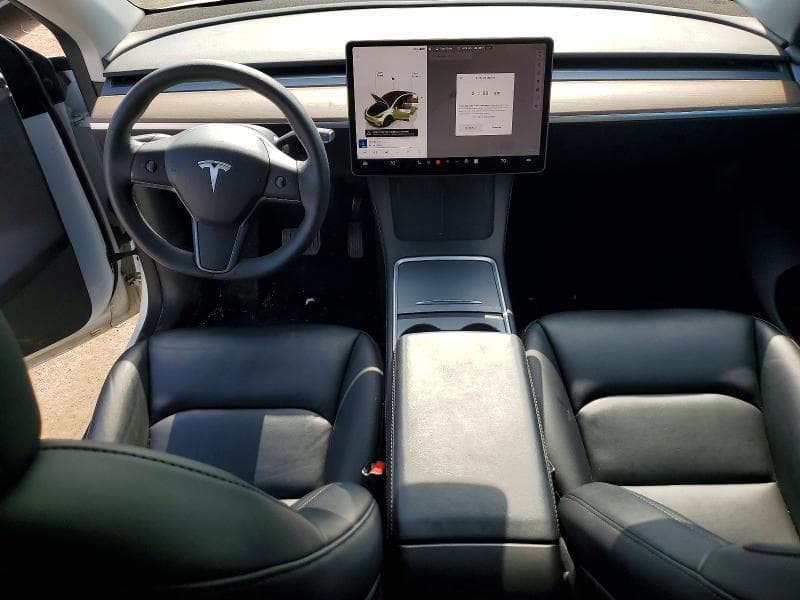 2024 TESLA MODEL Y 8