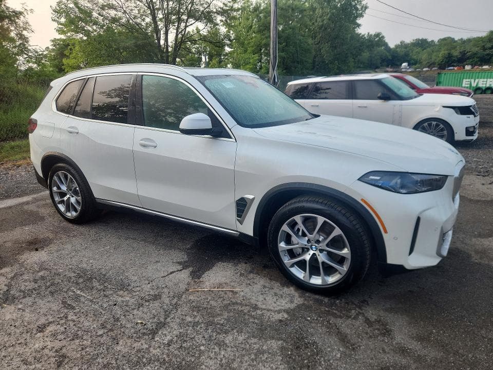 2026 BMW X5 XDRIVE50E 4