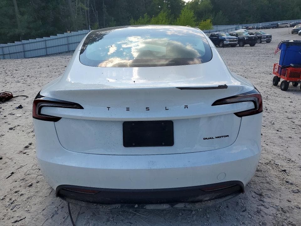 2026 TESLA MODEL 3 6