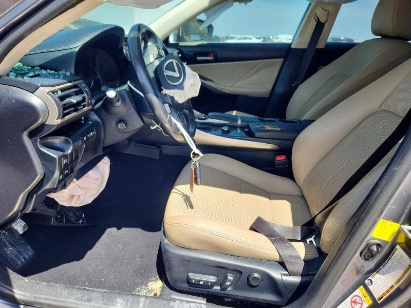 2017 LEXUS IS 200T 7