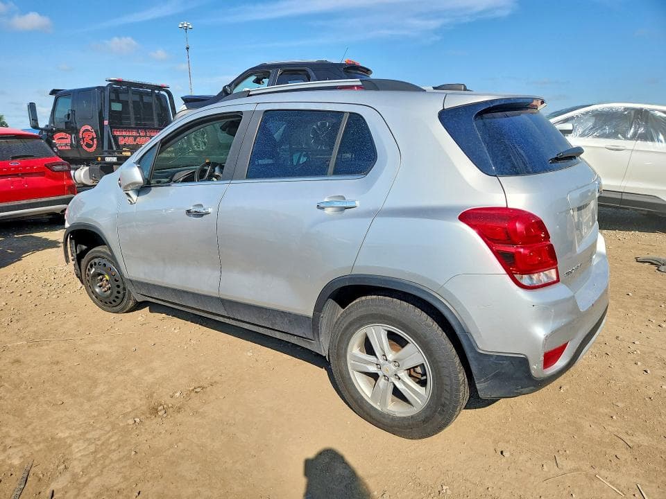 2020 CHEVROLET TRAX 1LT 2
