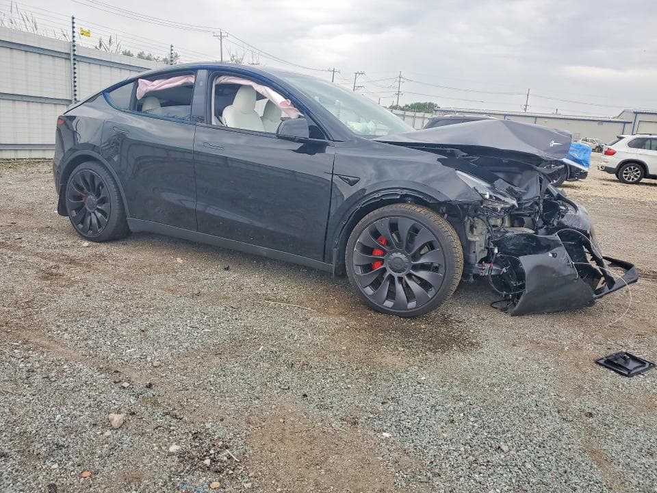 2023 TESLA MODEL Y 4