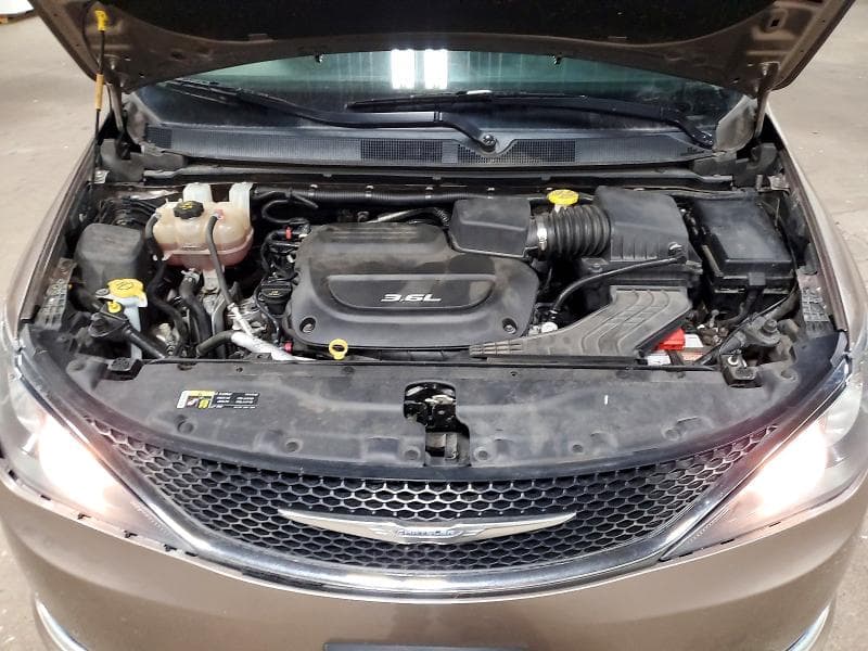 2017 CHRYSLER PACIFICA TOURING 12