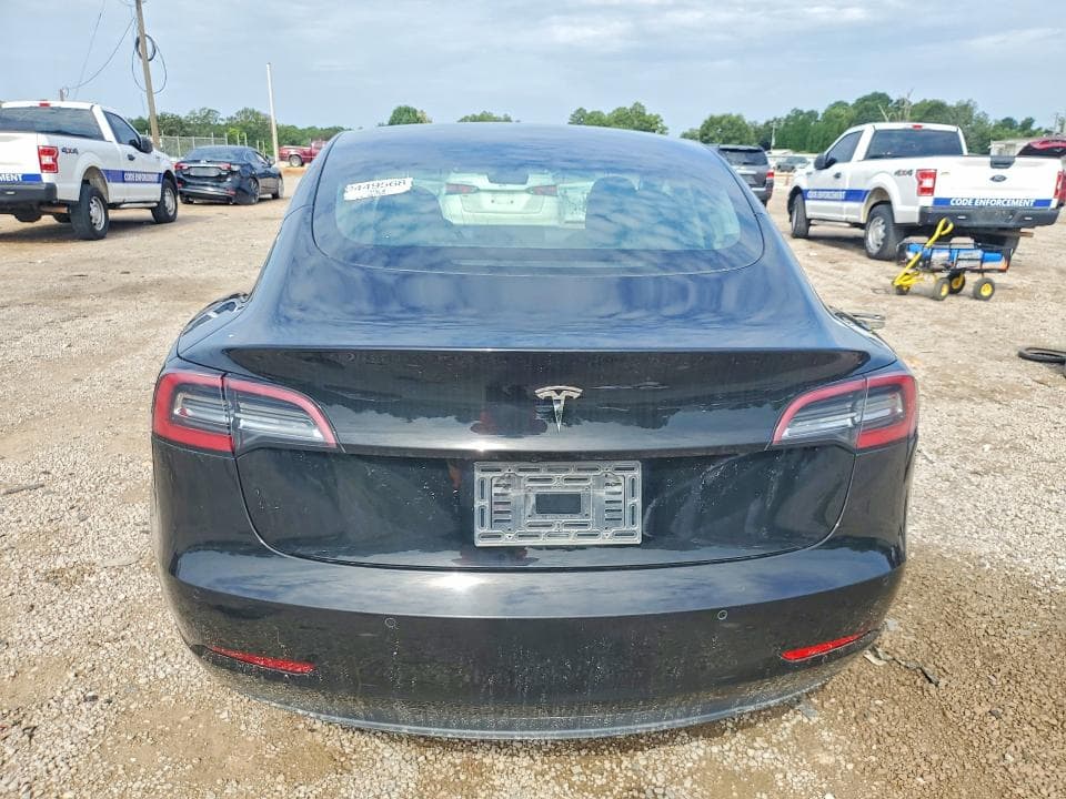 2018 TESLA MODEL 3 6