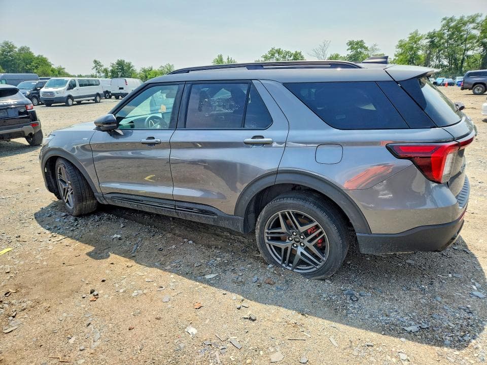 2025 FORD EXPLORER ST-LINE 2