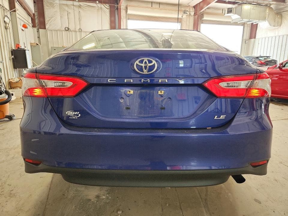 2018 TOYOTA CAMRY LE 6