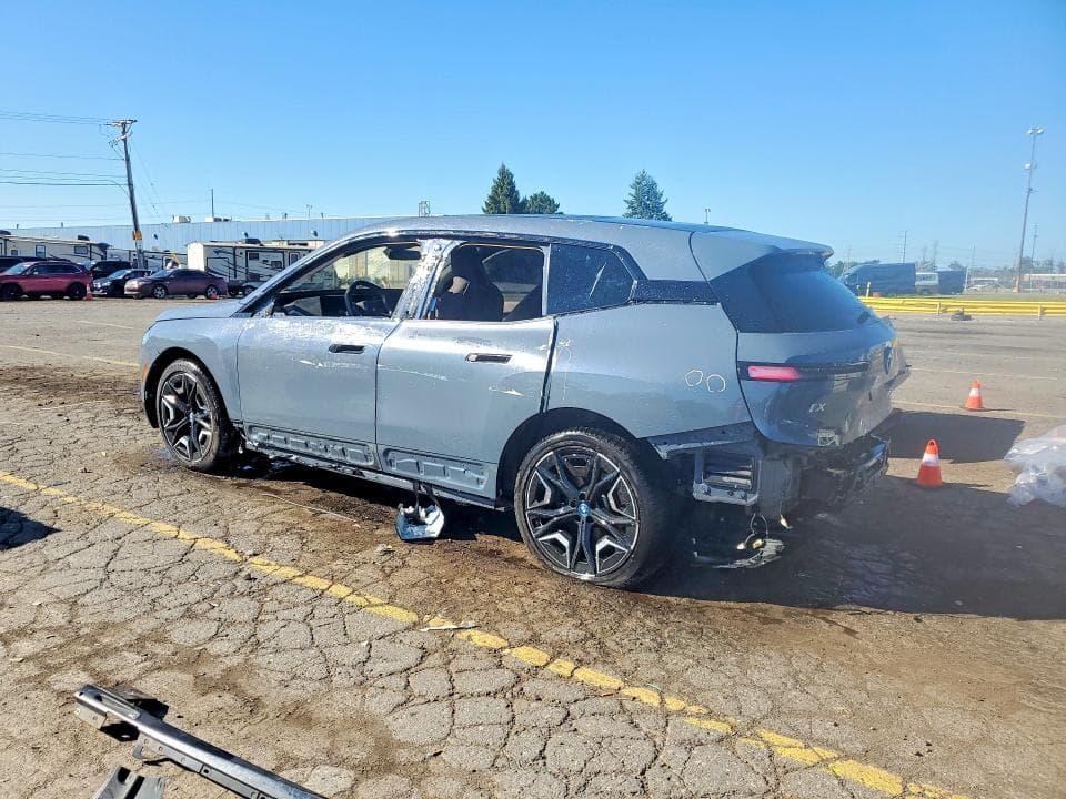 2025 BMW IX XDRIVE50 2