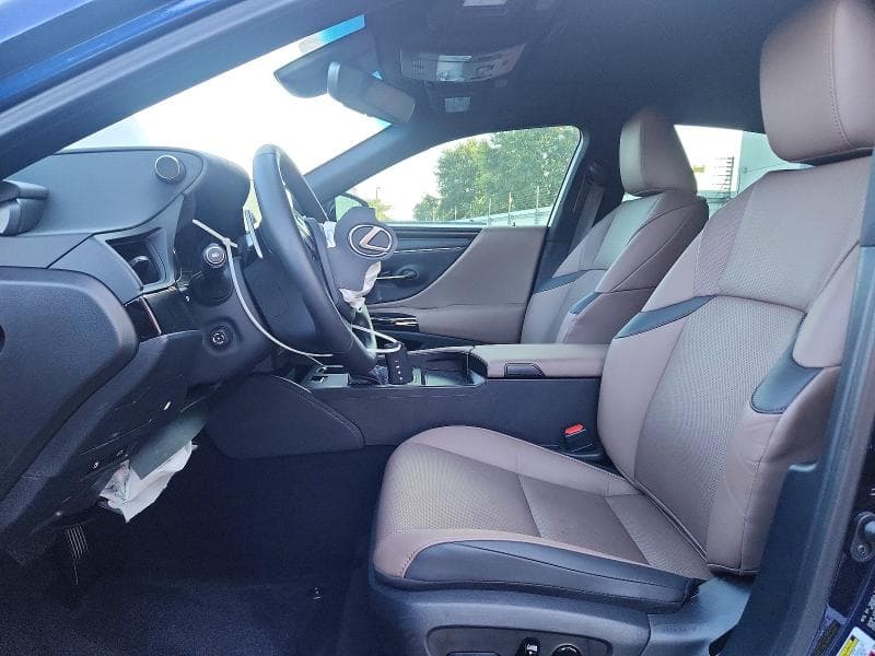 2025 LEXUS ES 300H BASE 7