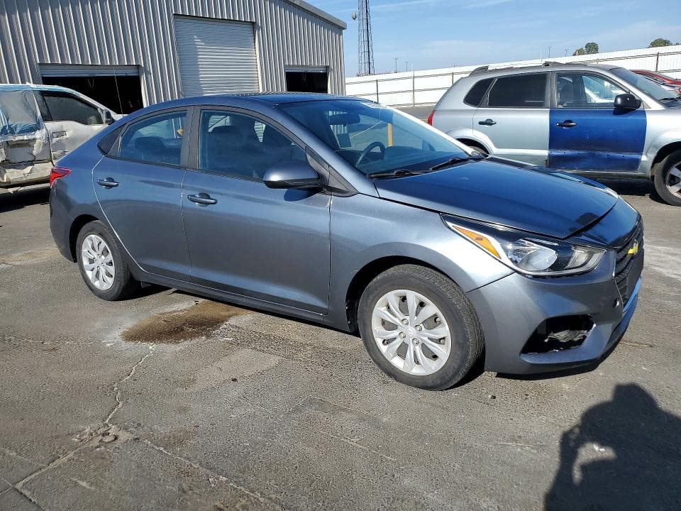 2019 HYUNDAI ACCENT SE 4
