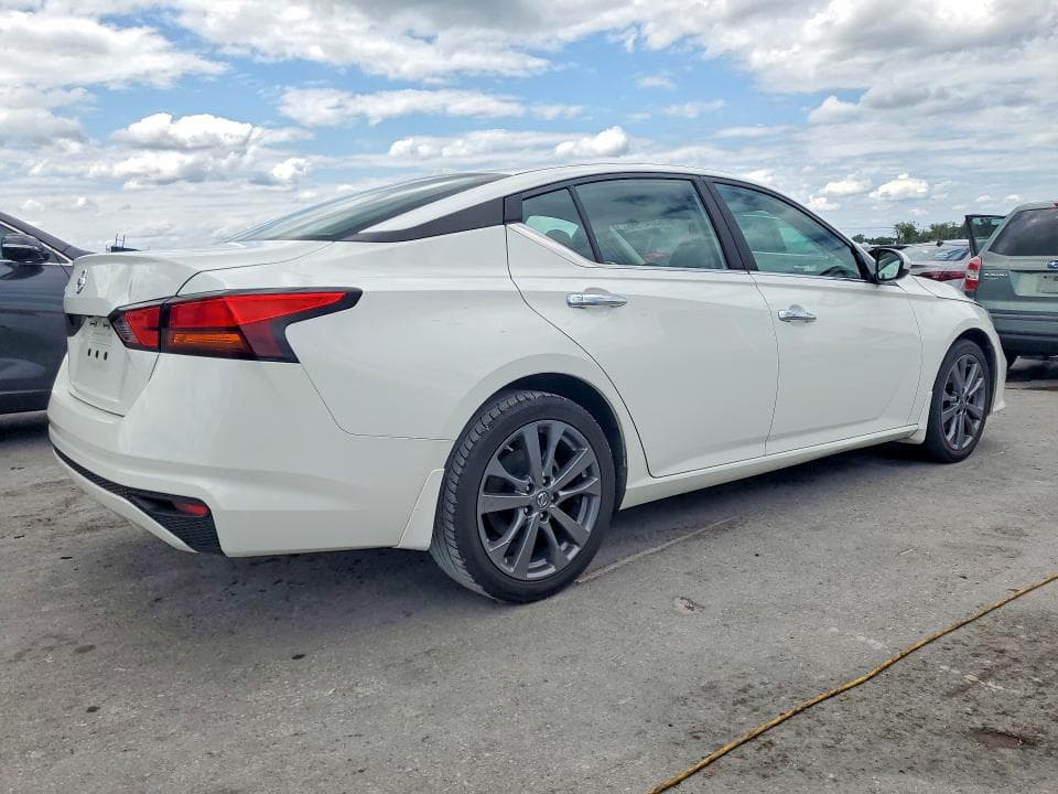 2019 NISSAN ALTIMA S 3