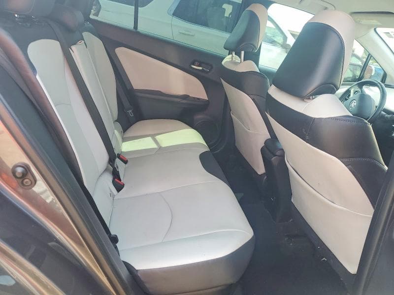 2018 TOYOTA PRIUS FOUR TOURING 10