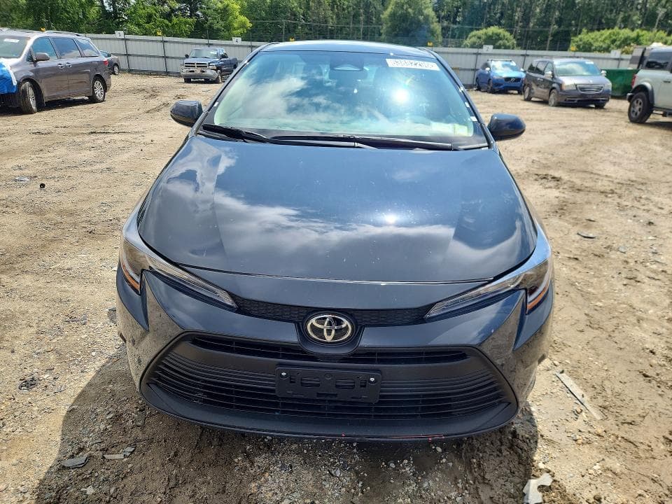 2026 TOYOTA COROLLA LE 5