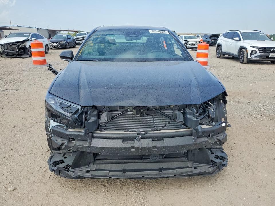 2026 TOYOTA CAMRY SE 5