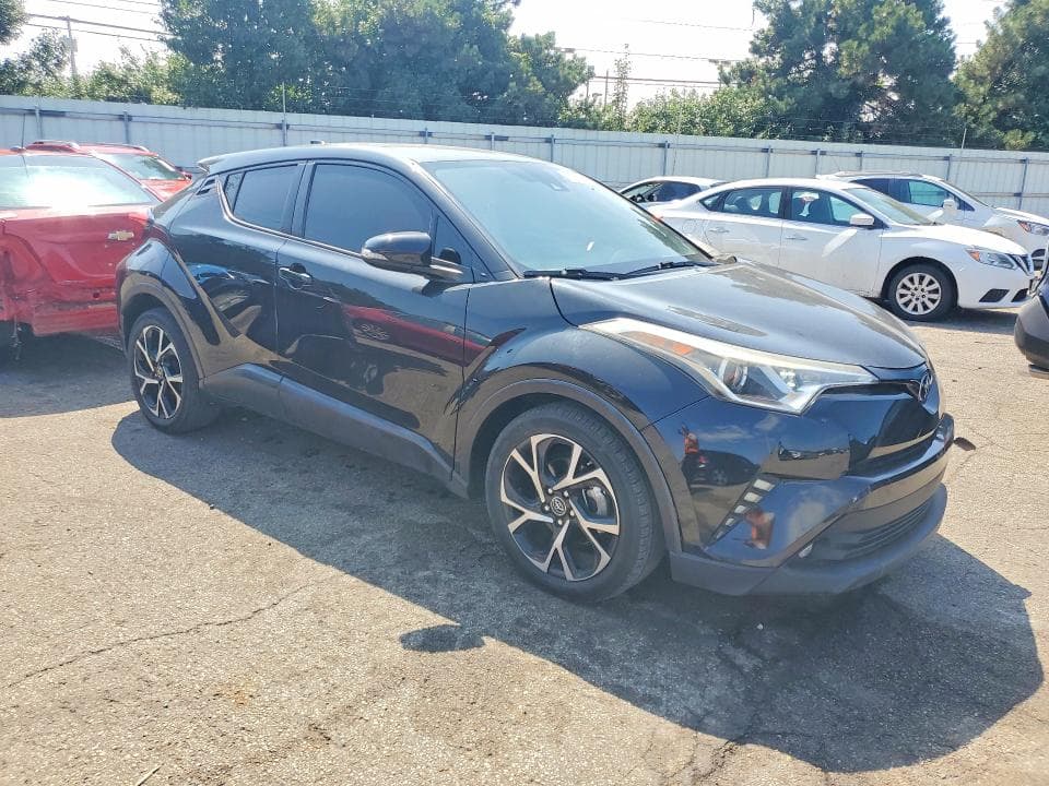 2018 TOYOTA C-HR XLE 4