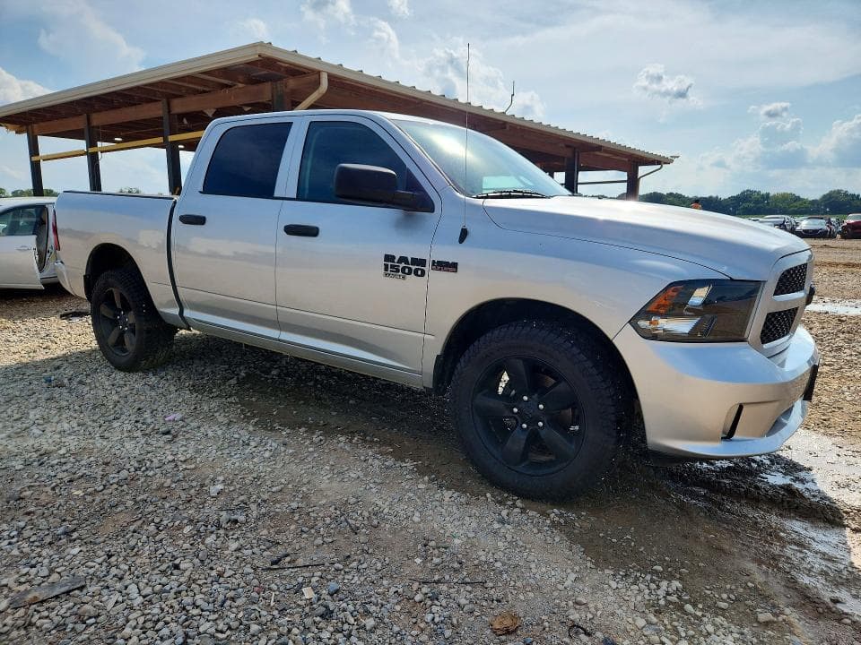 2019 RAM 1500 CLASSIC TRADESMAN 4