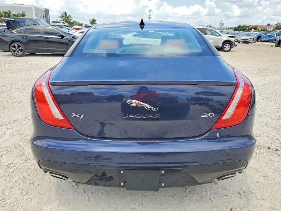 2019 JAGUAR XJ R - SPORT 6