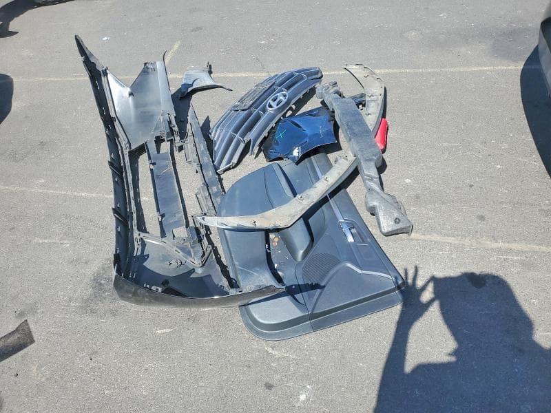 2019 HYUNDAI ELANTRA SE 12