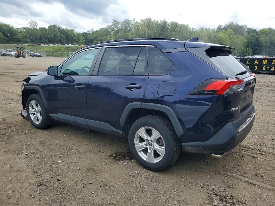 2021 TOYOTA RAV4 XLE 2
