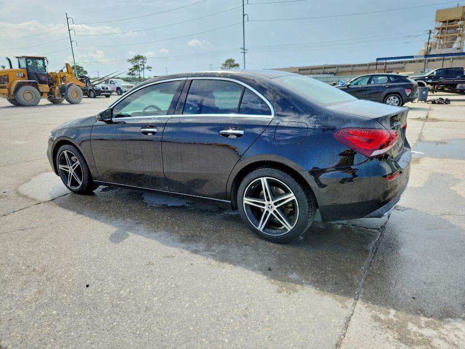 2019 MERCEDES-BENZ A 220 2