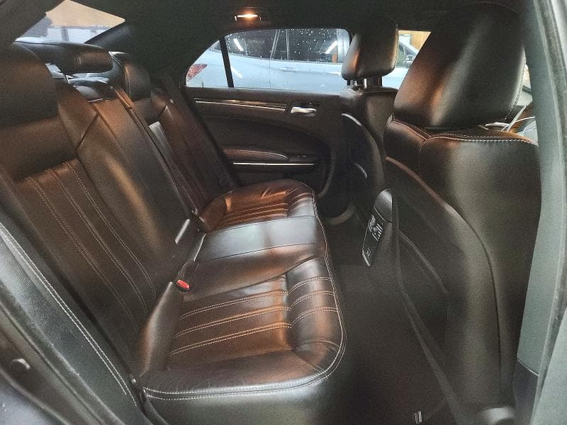 2018 CHRYSLER 300 S 10