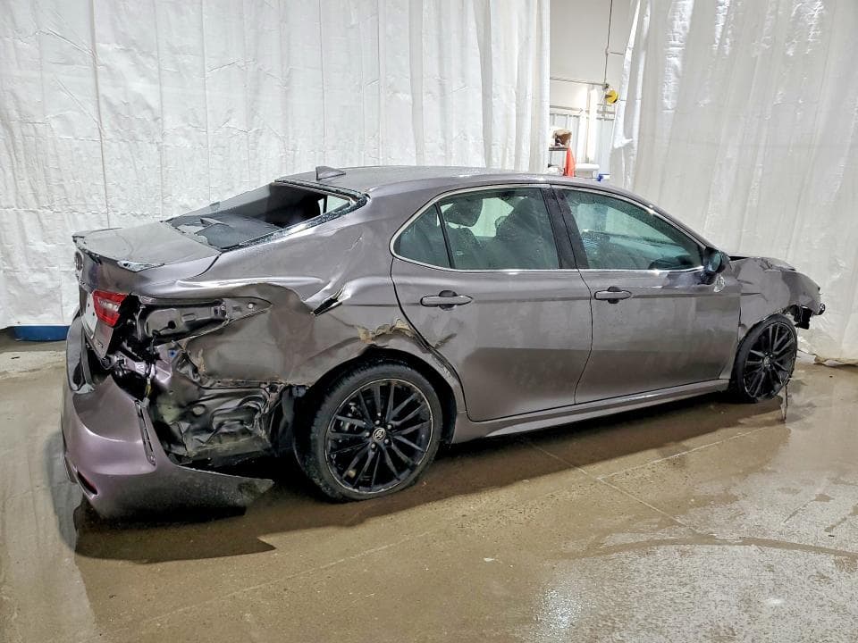 2024 TOYOTA CAMRY 3