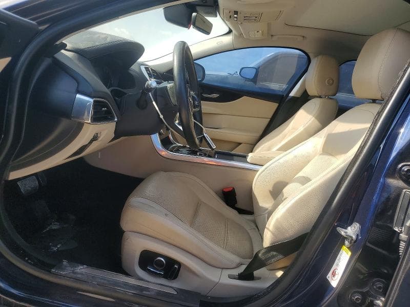 2020 JAGUAR XE S 7
