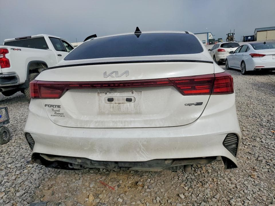 2023 KIA FORTE GT LINE 6