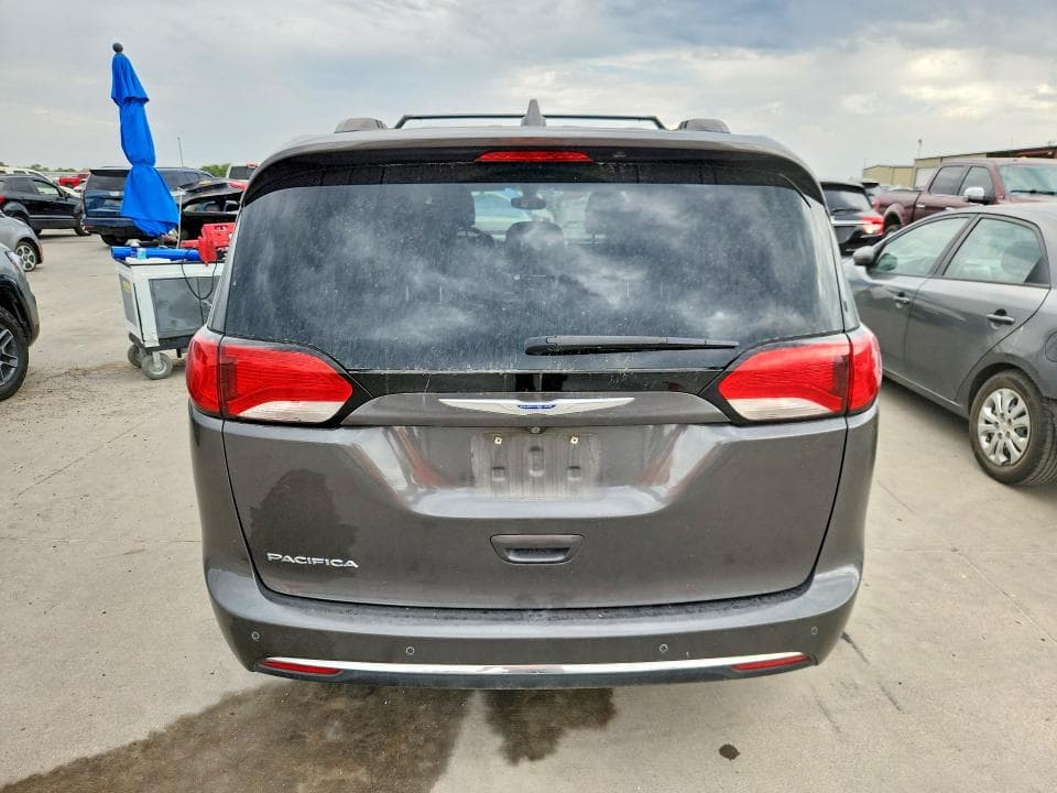 2017 CHRYSLER PACIFICA TOURING L 6