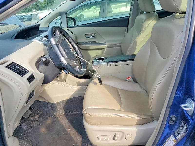 2017 TOYOTA PRIUS V FOUR 7