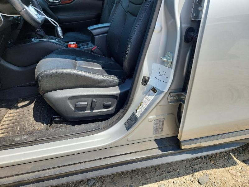 2019 NISSAN ROGUE SL 13