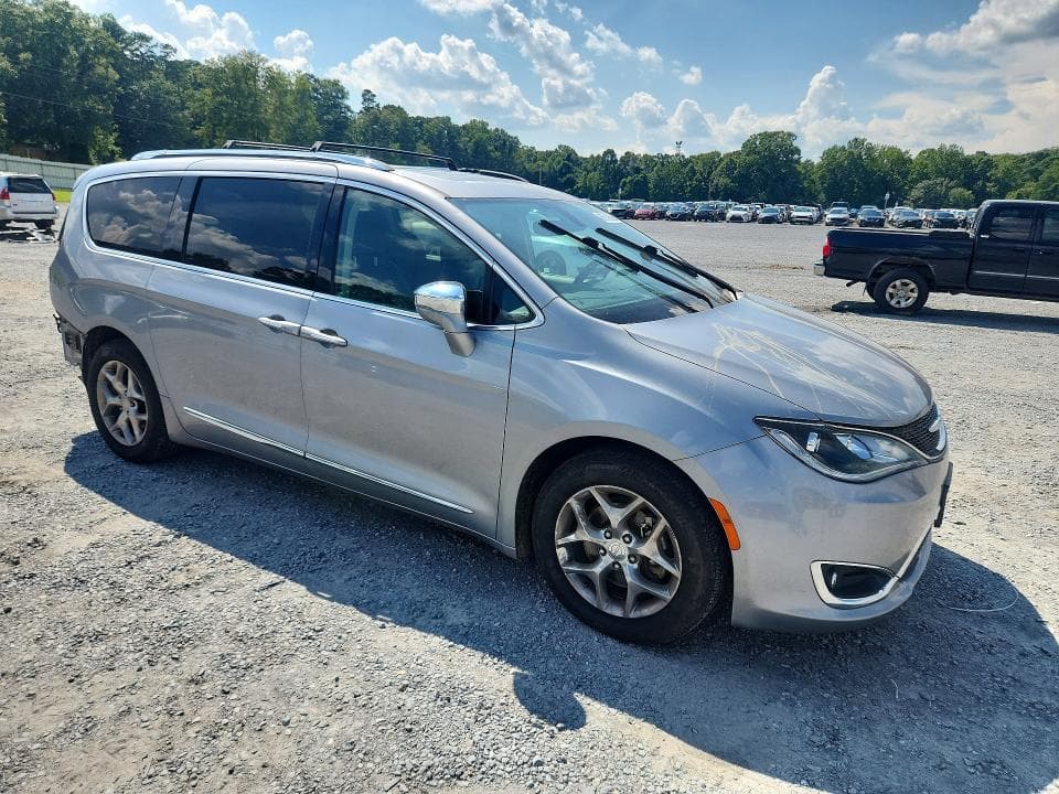 2018 CHRYSLER PACIFICA LIMITED 4