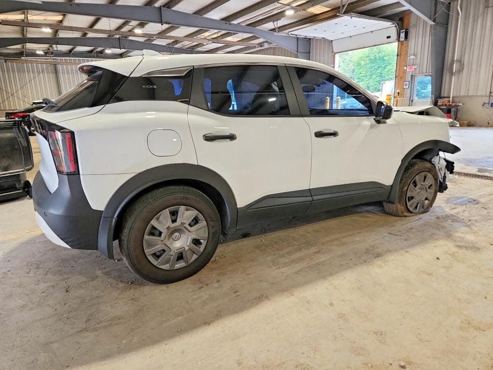 2025 NISSAN KICKS S 3