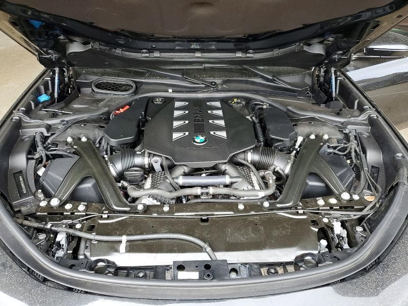 2024 BMW 760 XI 11