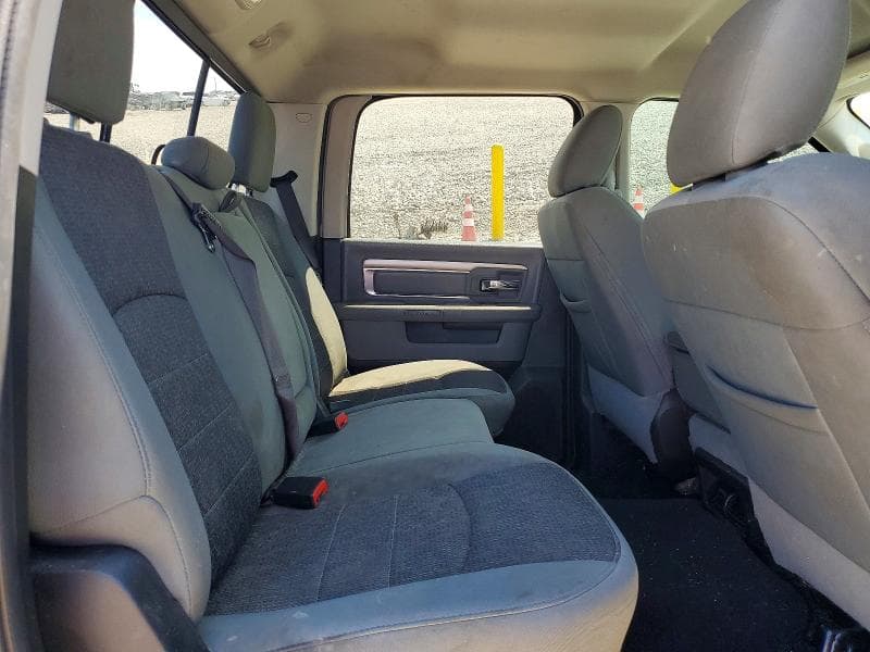 2019 RAM 1500 CLASSIC SLT 10