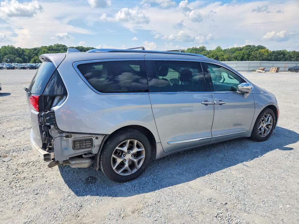 2018 CHRYSLER PACIFICA LIMITED 3