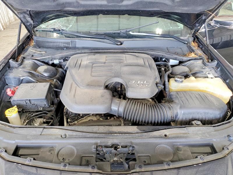 2019 CHRYSLER 300 LIMITED 11