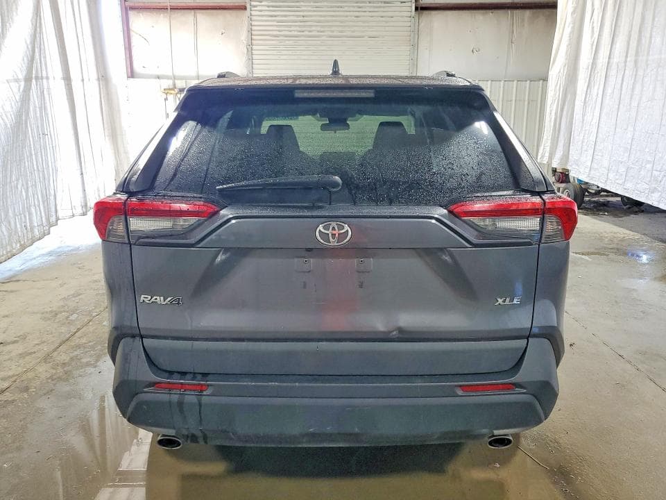 2021 TOYOTA RAV4 XLE 6