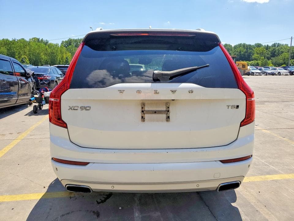 2017 VOLVO XC90 T5 6