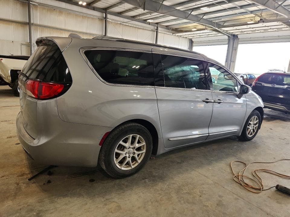 2020 CHRYSLER PACIFICA TOURING L 3
