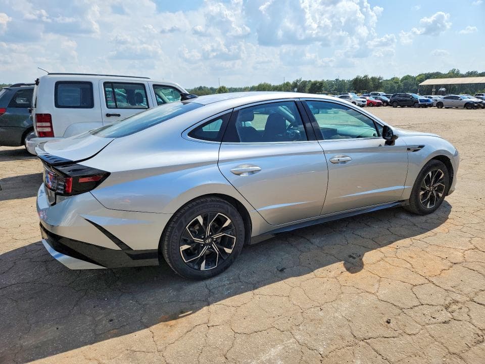 2025 HYUNDAI SONATA SEL 3