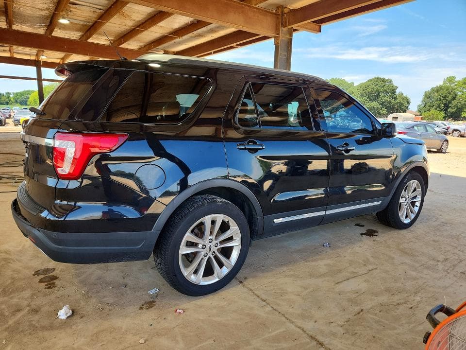 2019 FORD EXPLORER XLT 3