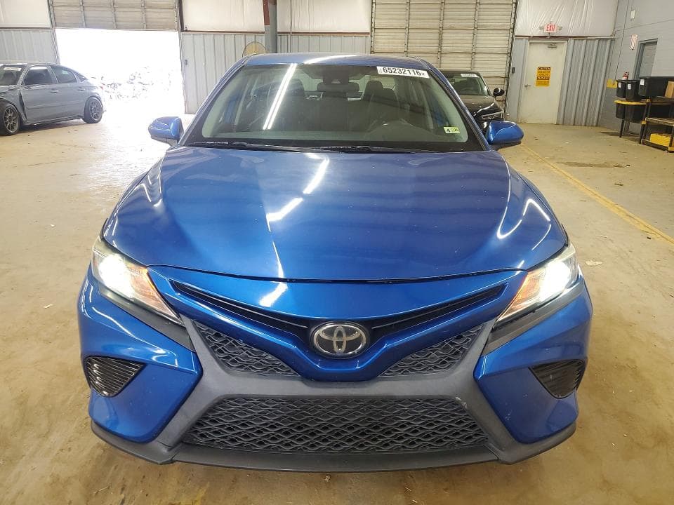 2020 TOYOTA CAMRY SE 5