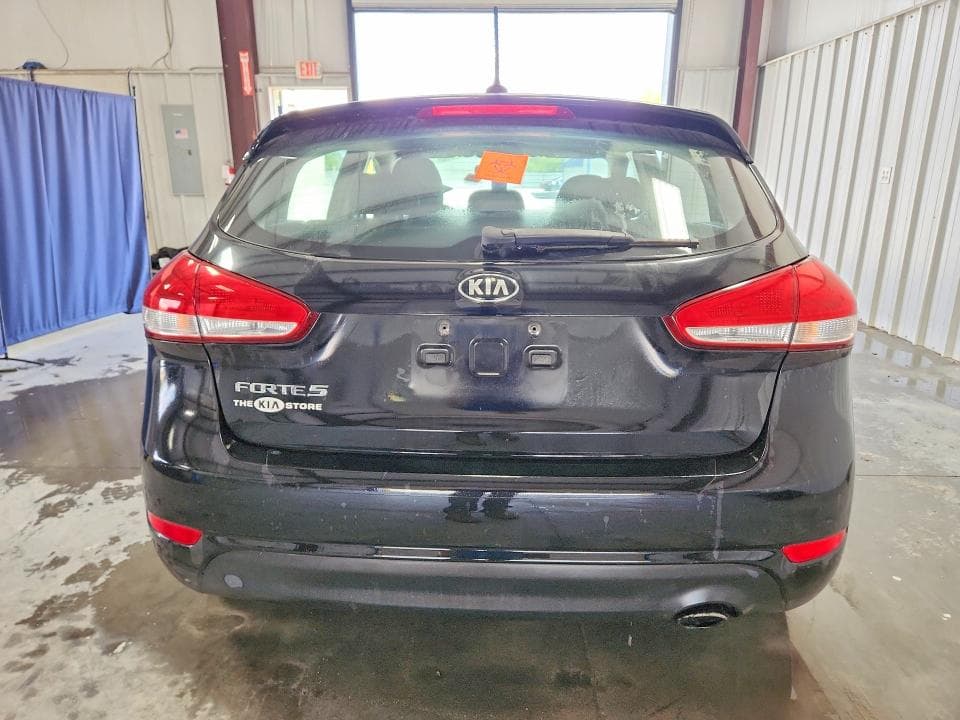2017 KIA FORTE5 LX 6