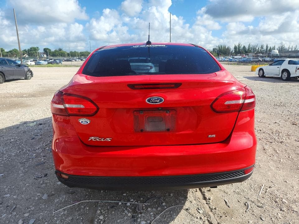 2017 FORD FOCUS SE 6