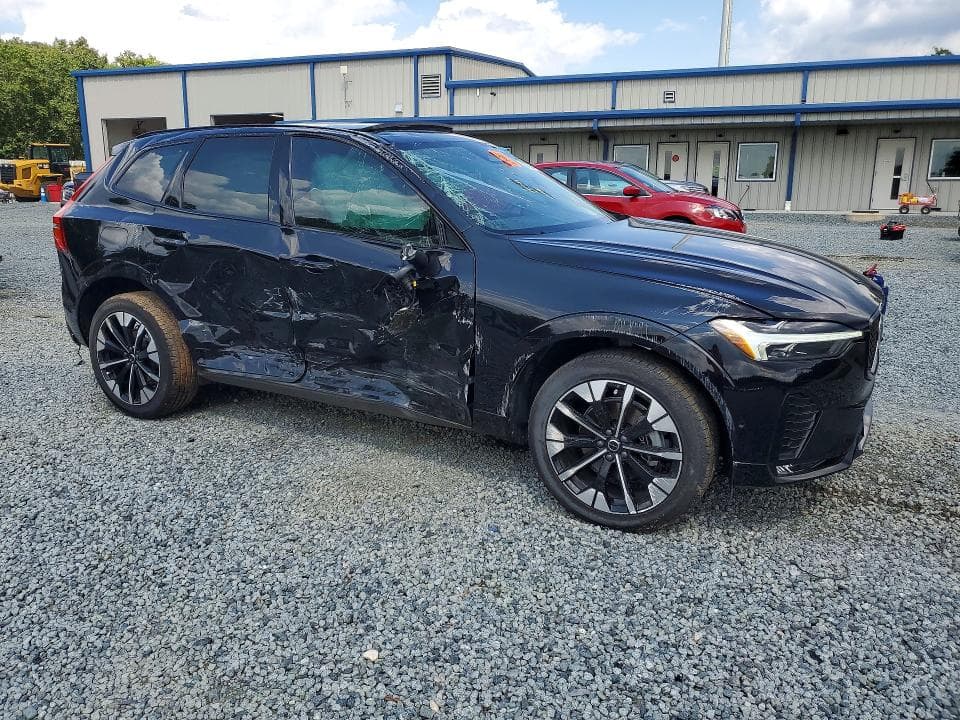 2026 VOLVO XC60 PLUS 4